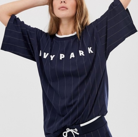 IVY PARK Baseball Pinstripe Boyfriend Fit T-Shirt - Picture 2 of 8